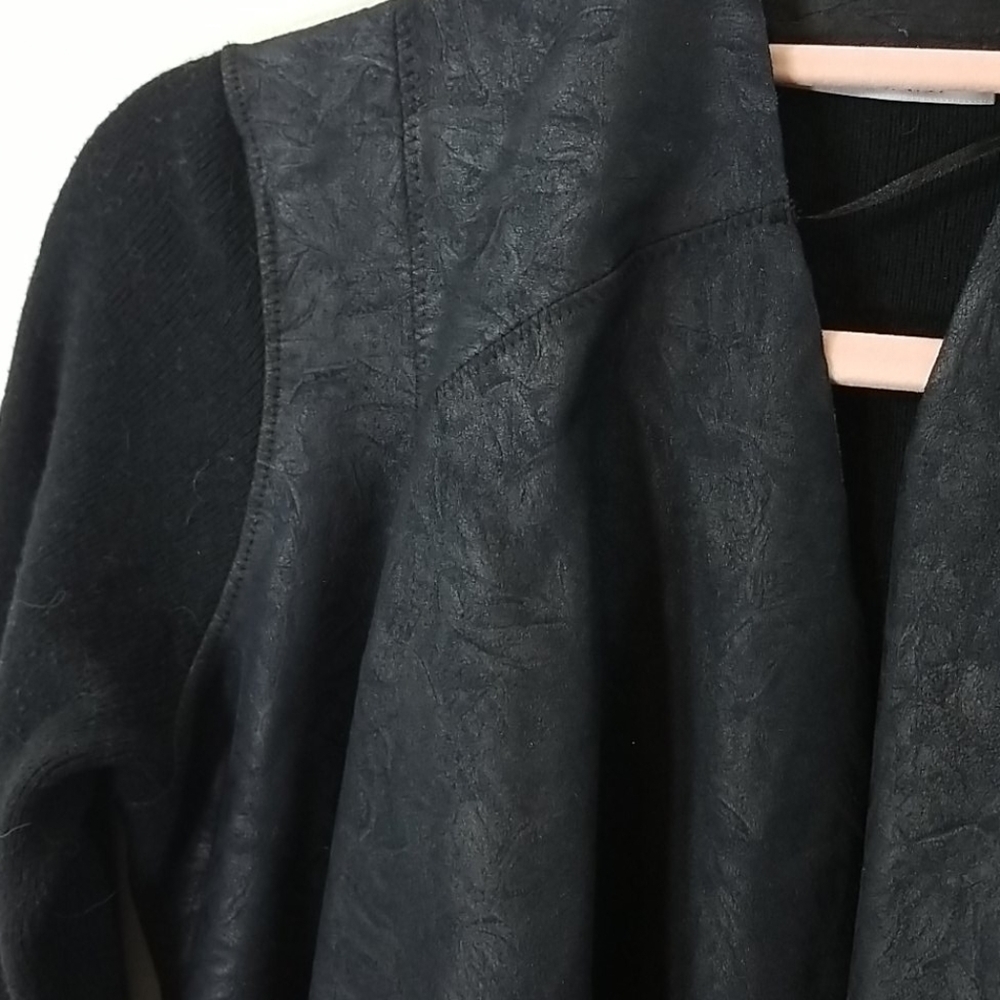 T TAHARI Black Faux Leather Suede Open Front Waterfall Jacket XS - Picture 4 of 10